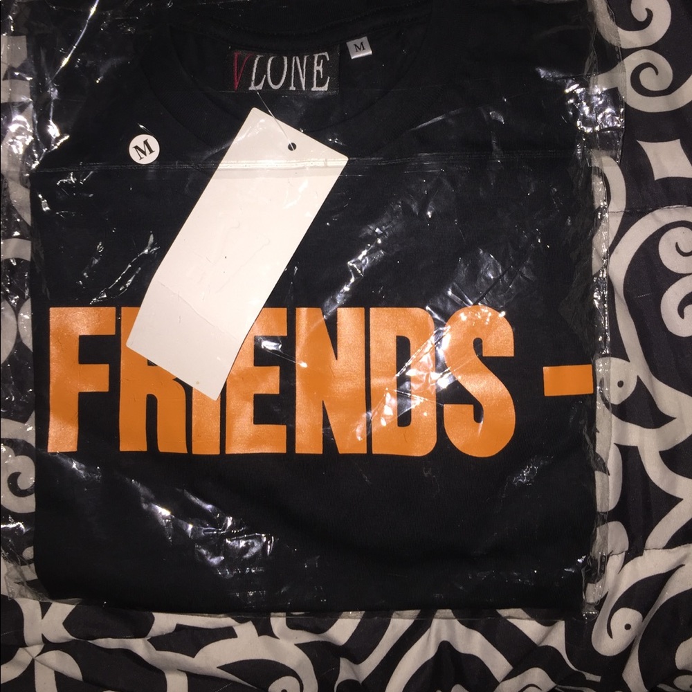 Vlone friends tee